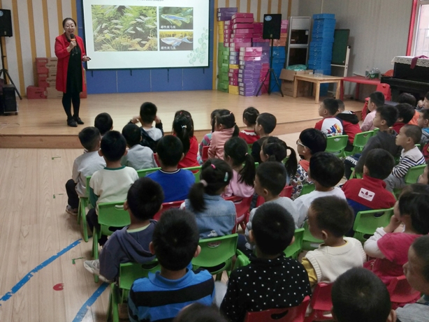 生物所科研人员走进幼儿园,为小朋友们插上梦想的翅膀.1.jpg